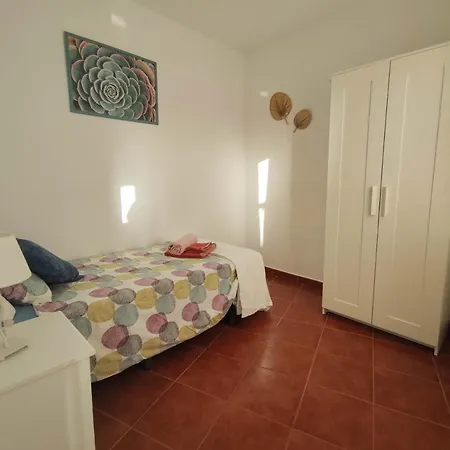 Apartment Sunbeam House Famara